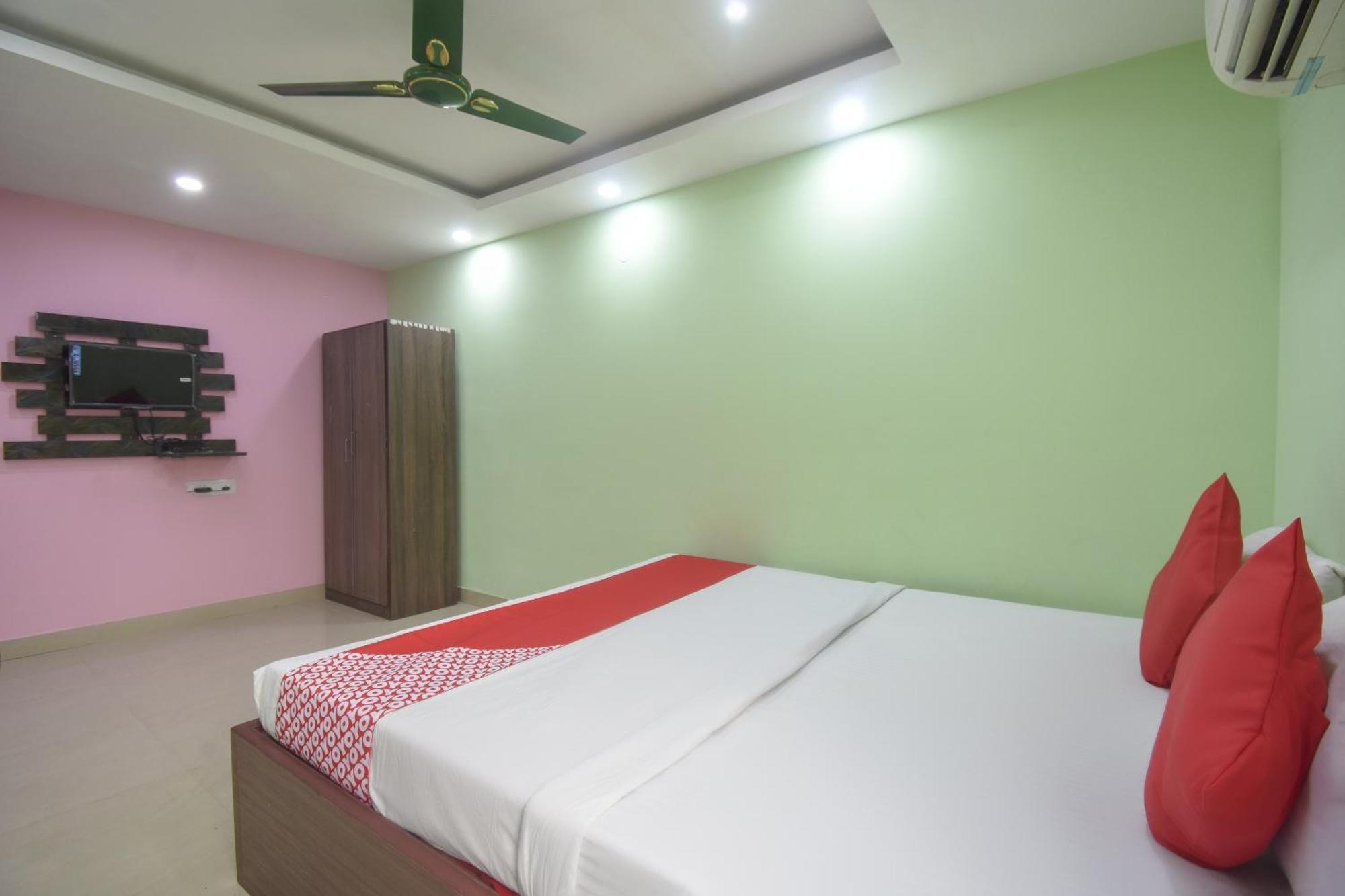 Hotel O Galaxy Калькутта Экстерьер фото